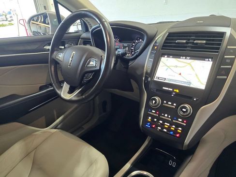 Used 2019 Lincoln MKC Reserve w/ MKC Climate Package FWD image 30