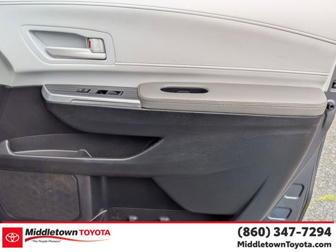 Certified 2025 Toyota Sienna LE AWD/4WD image 34