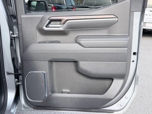 Used 2025 GMC Sierra 1500 SLT image 27