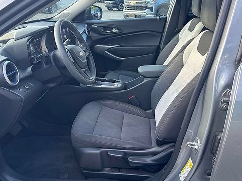 Certified 2024 Chevrolet Trax LS FWD image 11