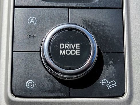 Certified 2023 Ford Explorer XLT AWD/4WD image 4