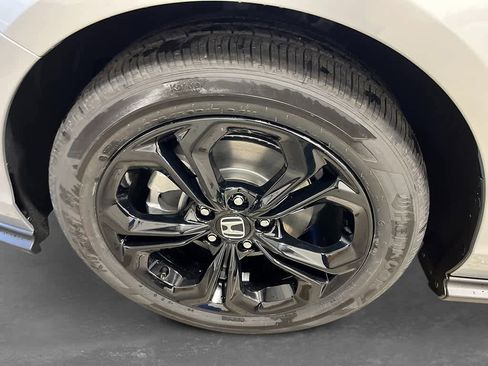 Certified 2025 Honda Accord SE image 10