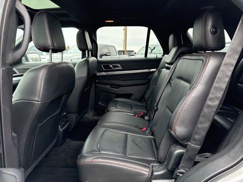 Used 2018 Ford Explorer Sport image 21
