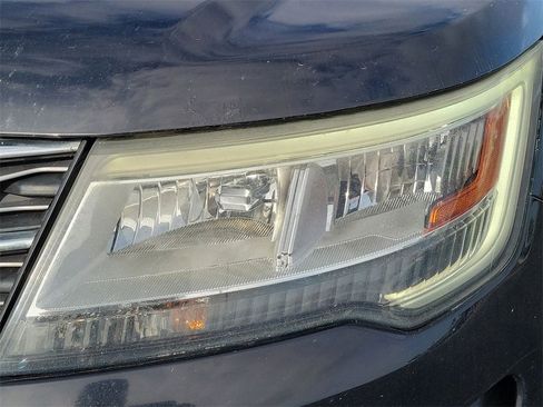 Used 2017 Ford Explorer Limited image 10