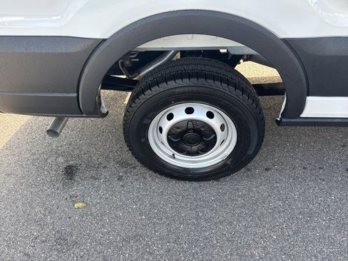 New 2025 Ford Transit 250 148 Medium Roof image 16