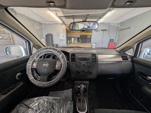 Used 2011 Nissan Versa 1.8 S FWD image 32