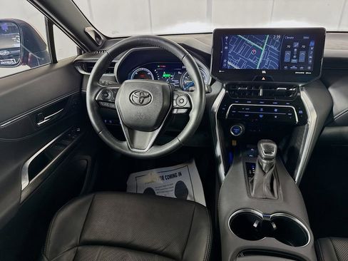 Used 2021 Toyota Venza Limited image 27