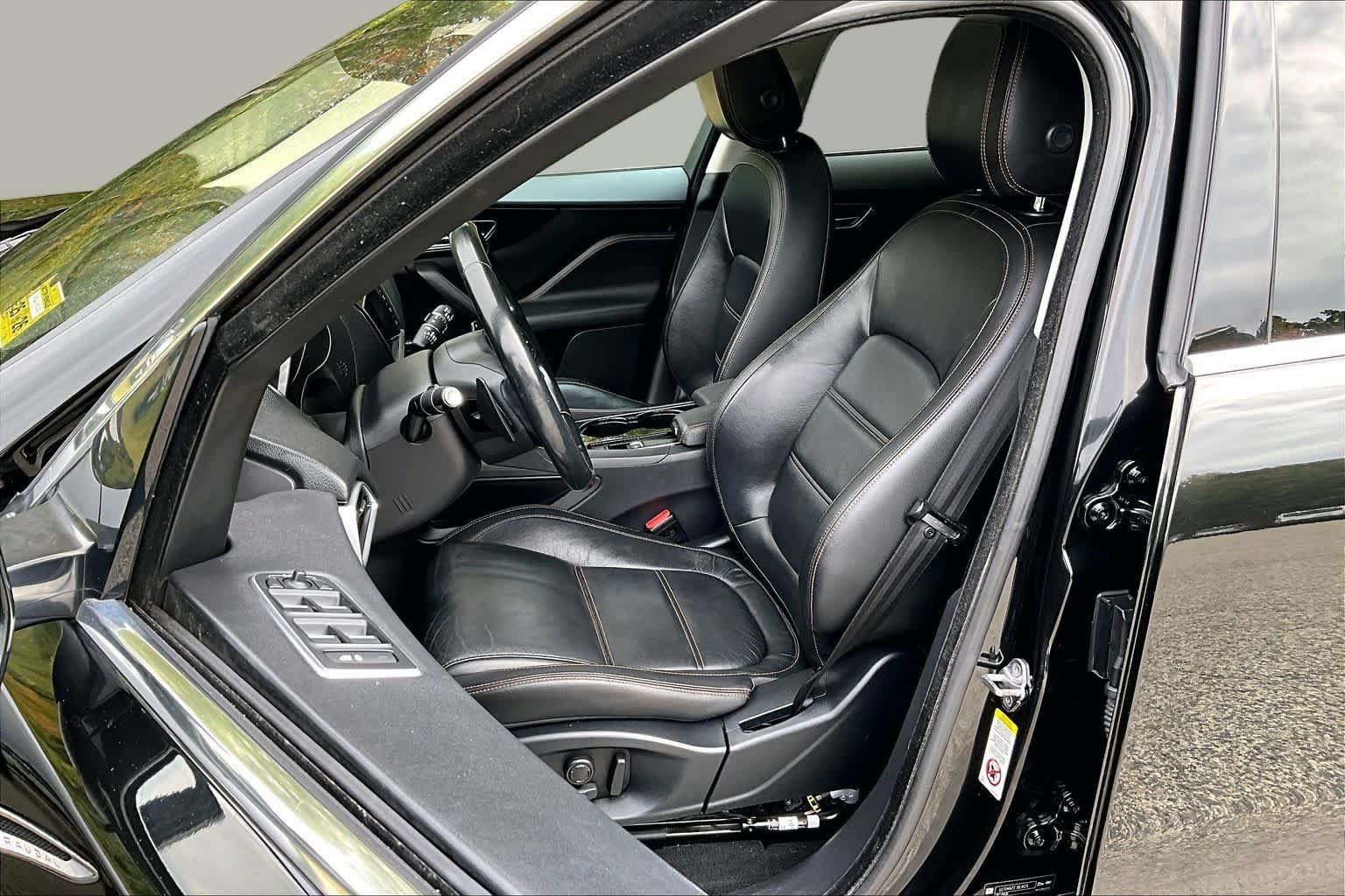 Used 2017 Jaguar F-PACE Prestige AWD/4WD image 9