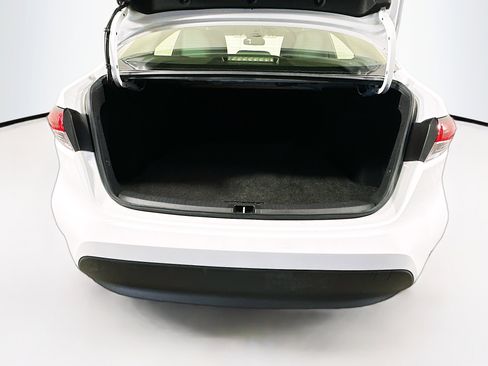 Used 2023 Toyota Corolla LE w/ Carpet Mat Package (TMS) image 27