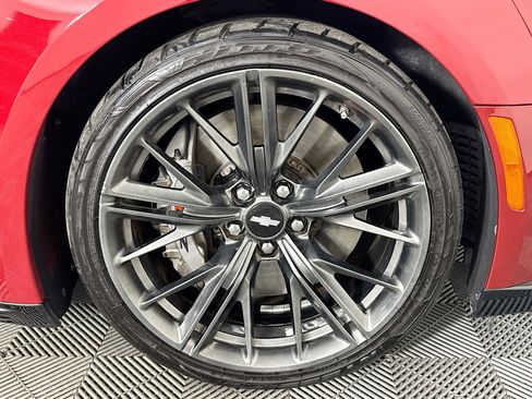 Used 2018 Chevrolet Camaro ZL1 image 27