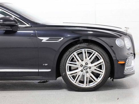 Used 2021 Bentley Flying Spur V8 image 4