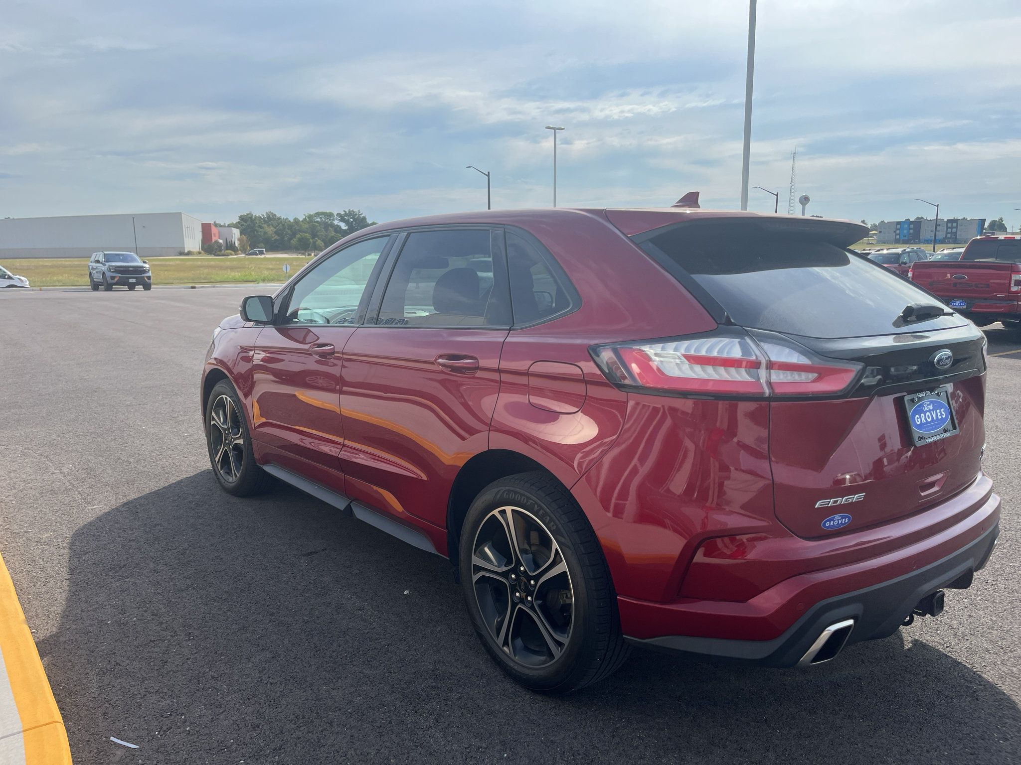 Used 2019 Ford Edge ST AWD/4WD image 4