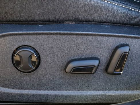 Used 2024 Volkswagen Jetta SE image 22