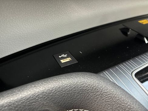 New 2026 Toyota Sienna XLE image 40