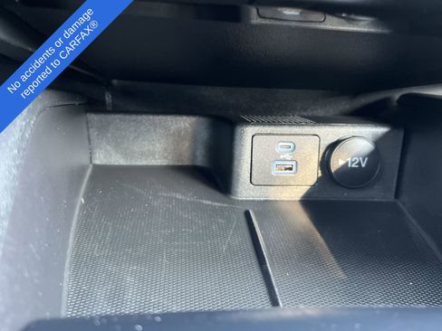 Used 2022 Ford Escape Titanium image 32
