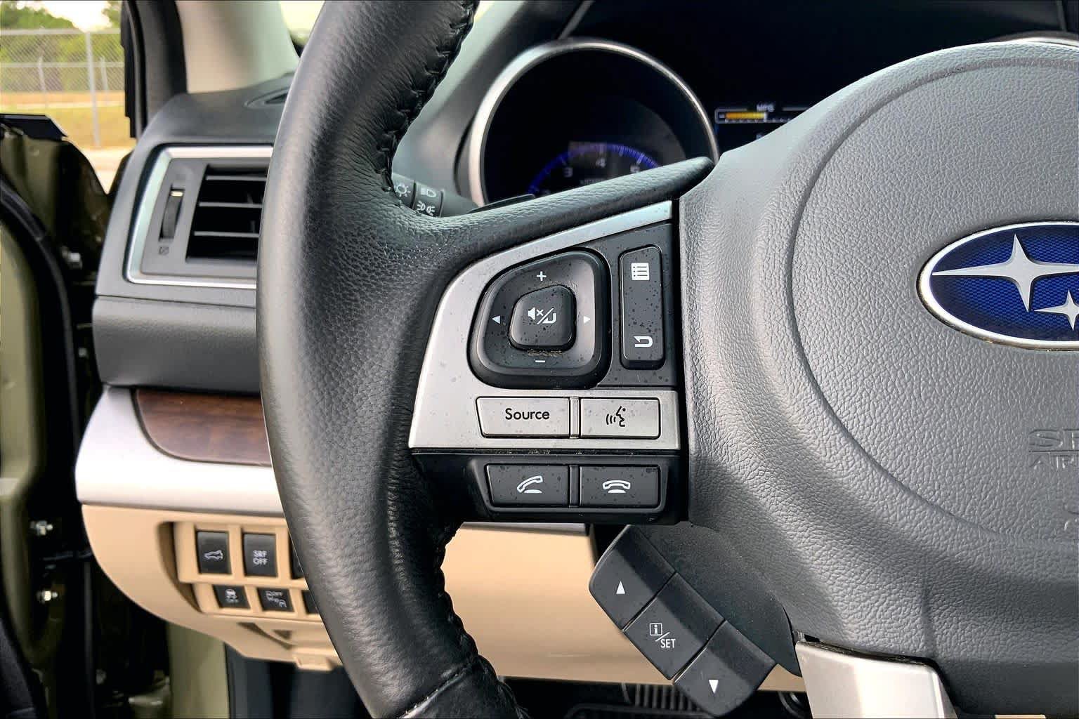 Used 2017 Subaru Outback 2.5i Limited AWD/4WD image 23