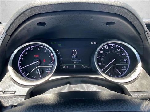 Used 2021 Toyota Camry XLE w/ Navigation Package FWD image 20