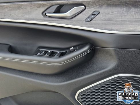 Used 2024 Jeep Grand Cherokee L Limited w/ Luxury Tech Group II image 29