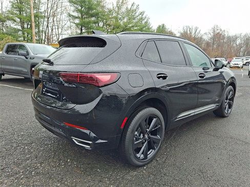 Certified 2025 Buick Envision Sport Touring image 6