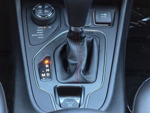 Used 2022 Jeep Cherokee Trailhawk w/ Trailer Tow Group image 35