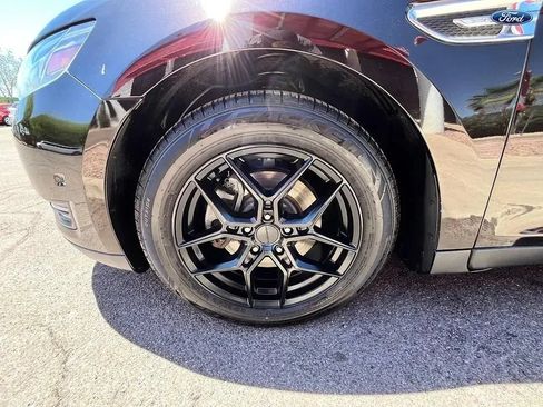 Used 2013 Ford Taurus Limited FWD image 18