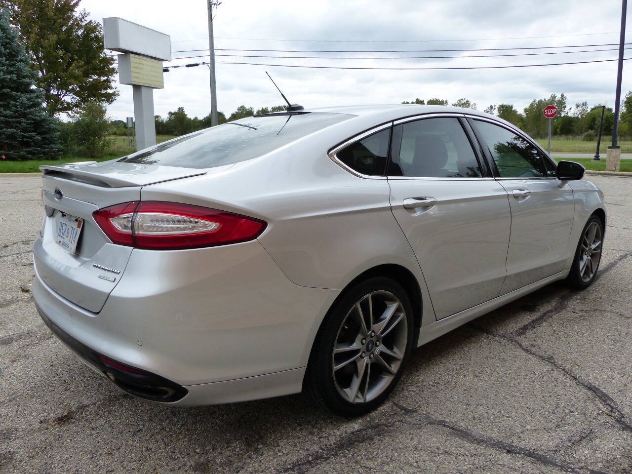 Used 2016 Ford Fusion Titanium FWD image 13