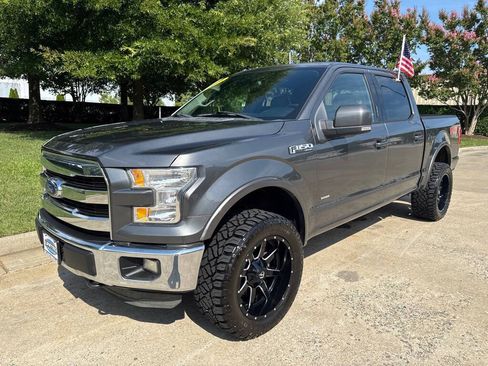 Used 2015 Ford F150 Lariat w/ Equipment Group 501A Mid AWD/4WD image 4