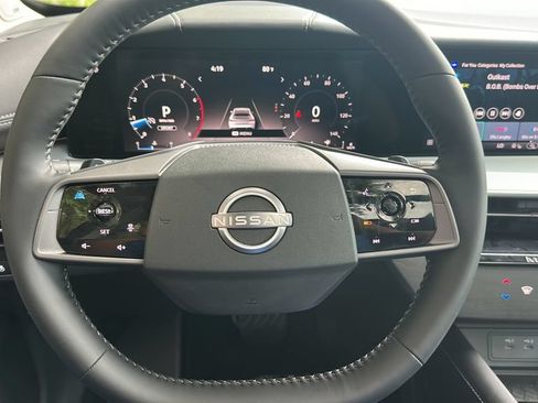 Used 2025 Nissan Murano SL AWD/4WD image 15