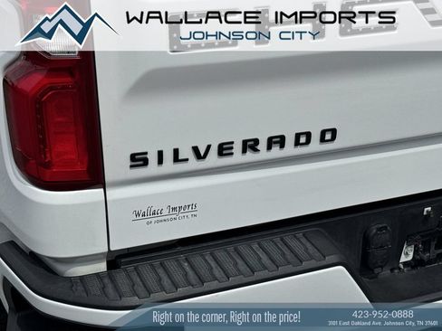 Used 2022 Chevrolet Silverado 1500 RST w/ Protection Package AWD/4WD image 10