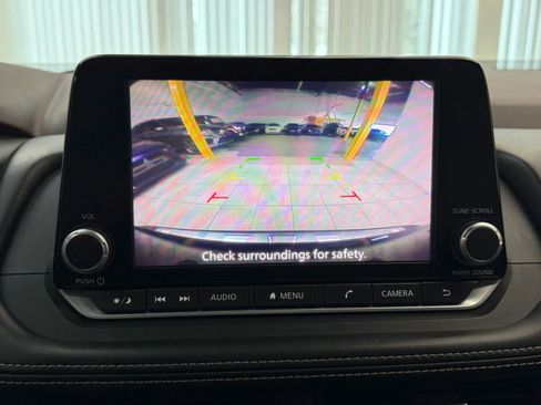Used 2023 Nissan Rogue SV AWD/4WD image 35