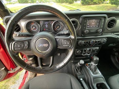 Used 2021 Jeep Gladiator Sport AWD/4WD image 10