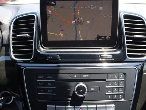 Used 2018 Mercedes-Benz GLE 550e 4MATIC image 12