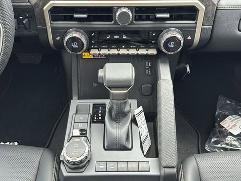 New 2026 Toyota Tacoma Limited AWD/4WD image 31