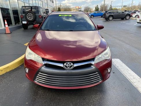 Used 2015 Toyota Camry LE image 3