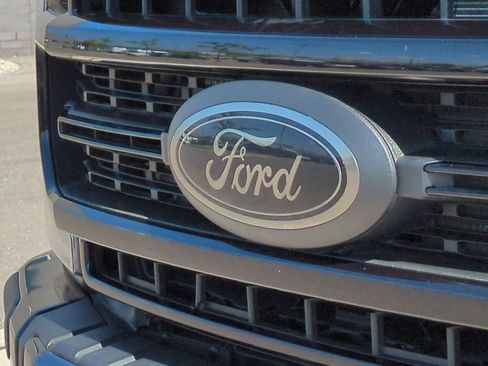 Used 2021 Ford F250 Lariat image 12