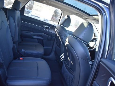 New 2025 Kia Sorento SX image 15