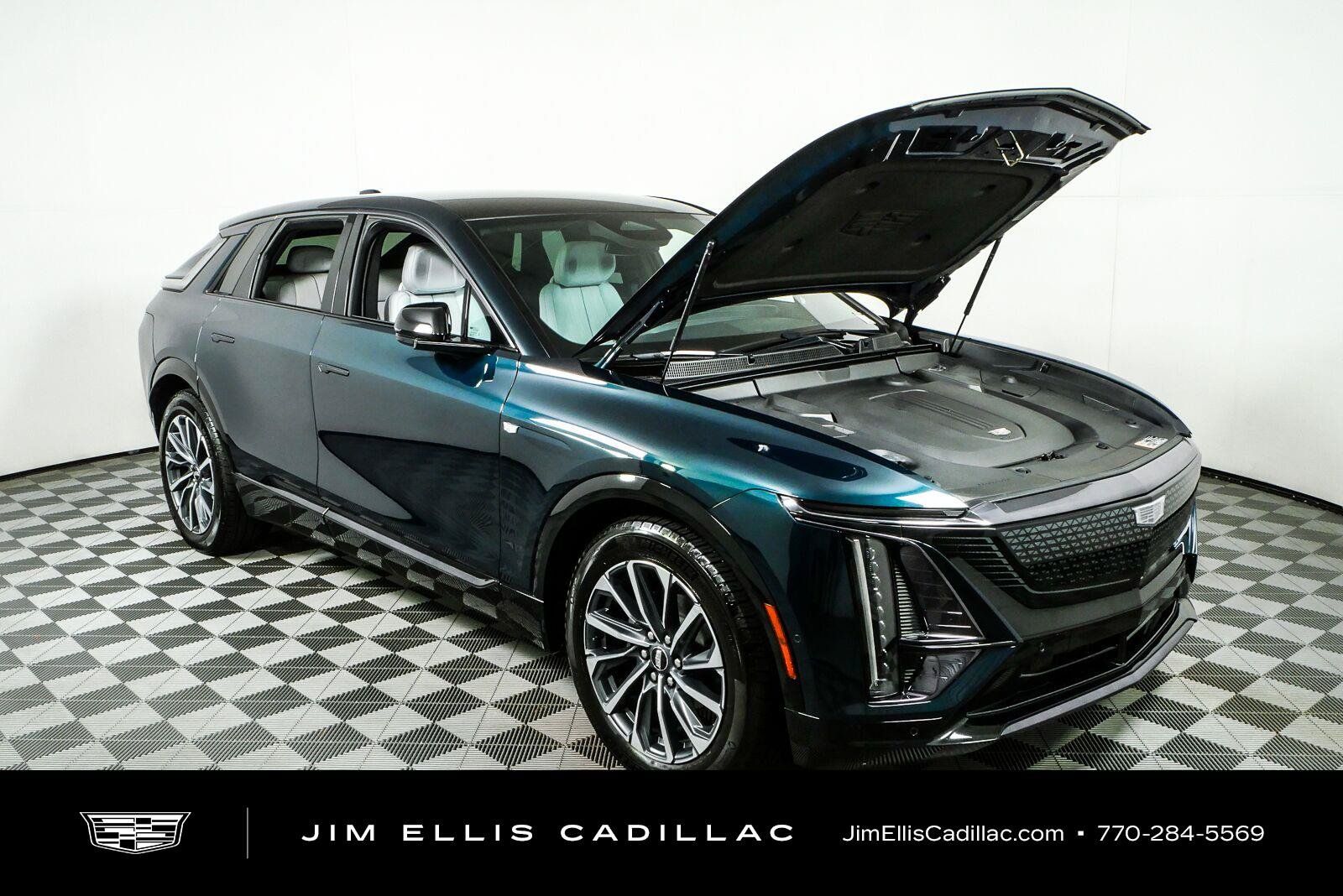 Used 2024 Cadillac Lyriq Sport AWD/4WD image 36
