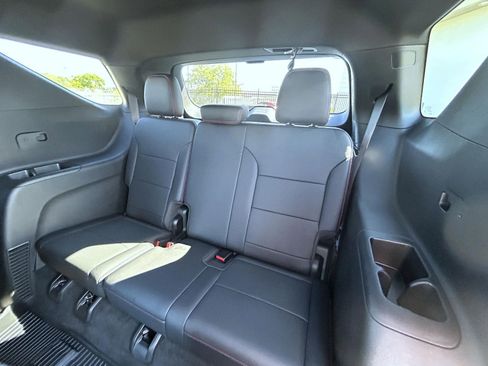 Used 2025 Chevrolet Traverse RS w/ LPO, Floor Liner Package image 20