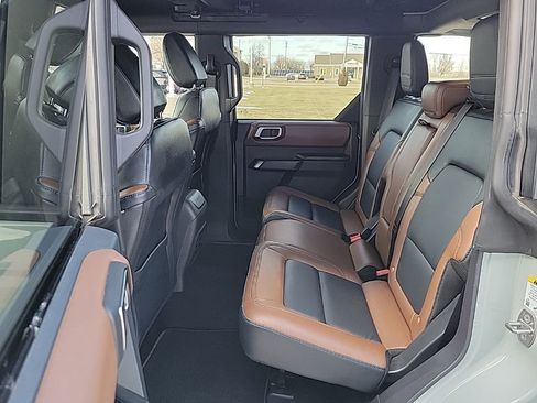 Used 2024 Ford Bronco Outer Banks image 10