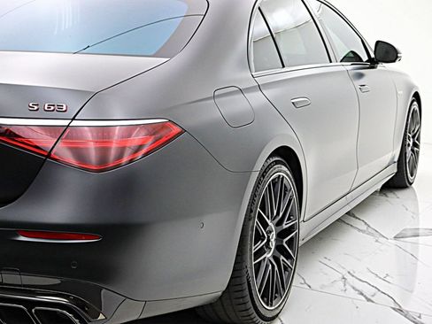 Used 2025 Mercedes-Benz S 63 AMG S image 11