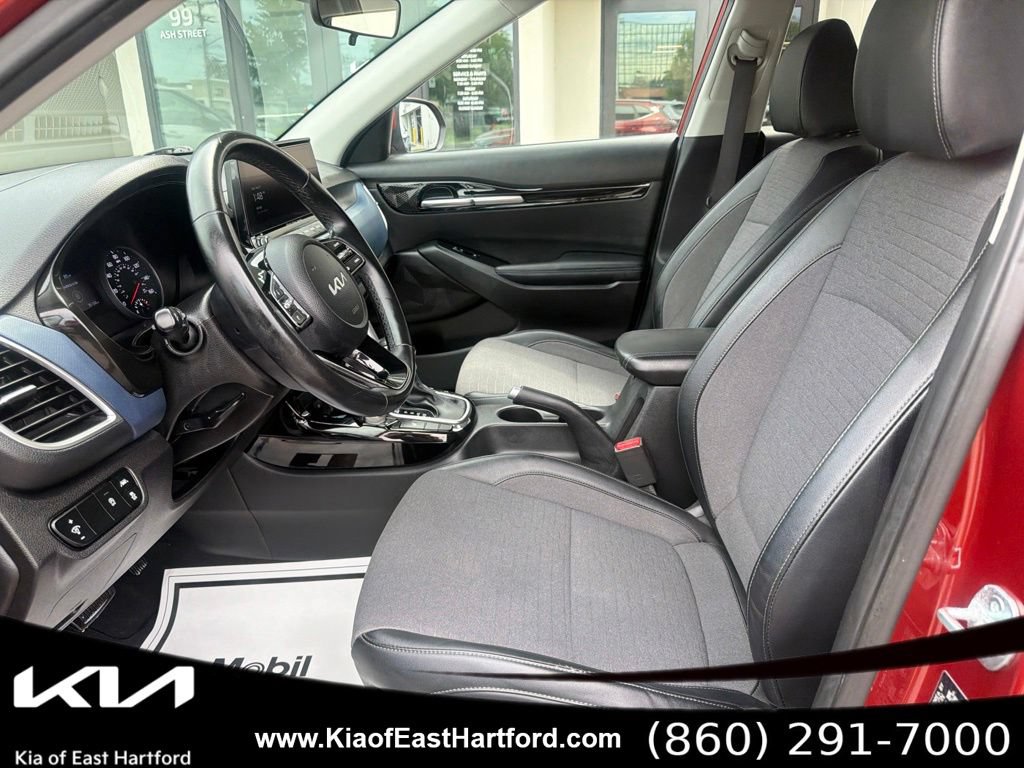 Certified 2023 Kia Seltos S w/ Navigation Package AWD/4WD image 29