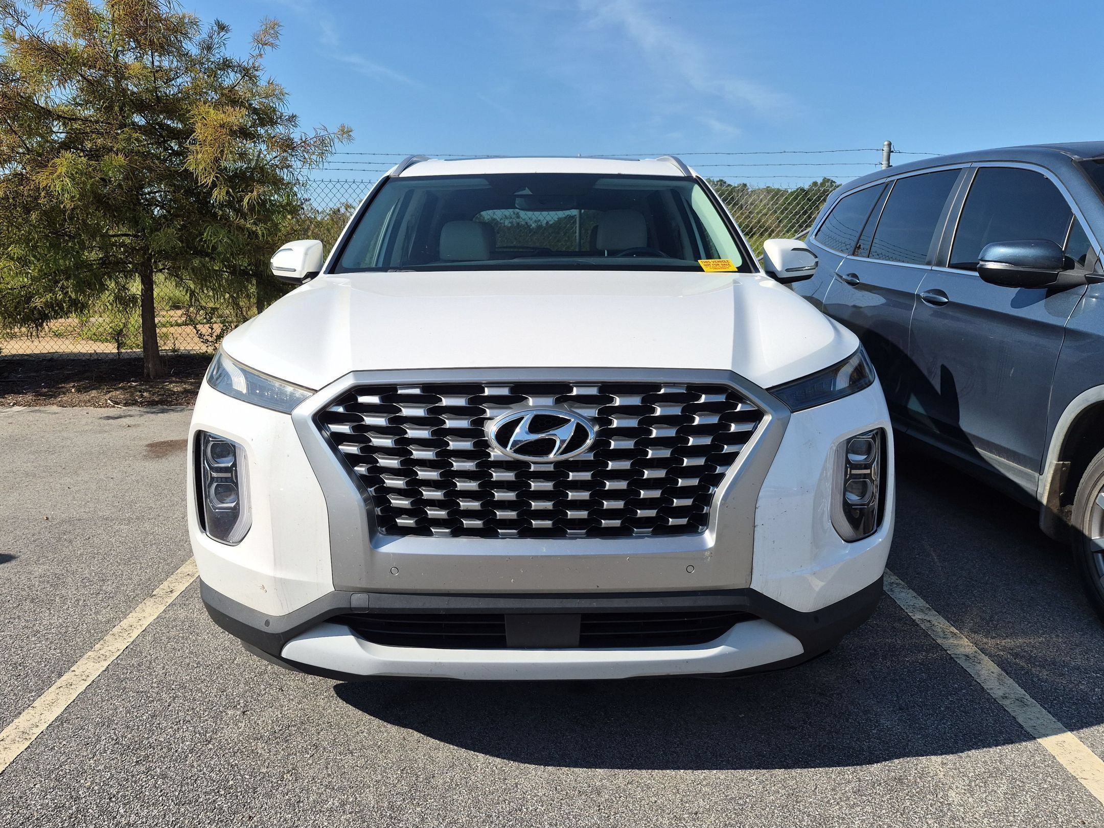 Used 2021 Hyundai Palisade SEL w/ Premium Package FWD image 2