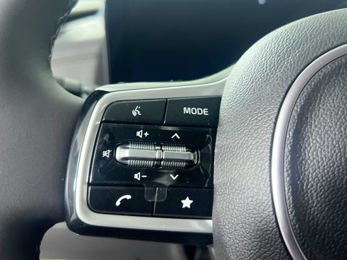 New 2027 Kia Carnival SX w/ Dark Edition Package FWD image 18