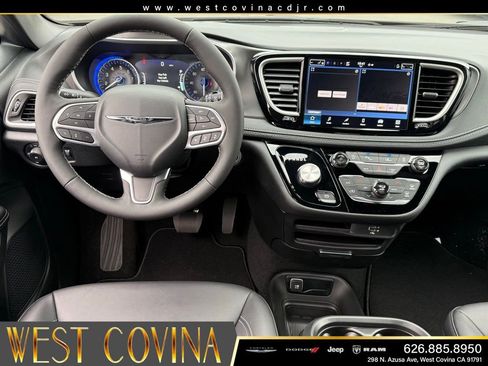 New 2026 Chrysler Pacifica Select FWD image 27