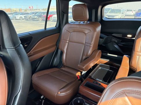 Used 2021 Lincoln Aviator Reserve w/ Equipment Group 210A image 13