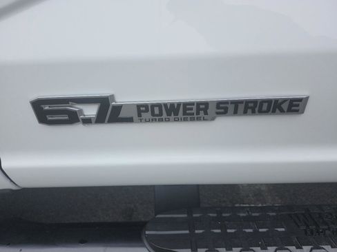 Used 2023 Ford F250 XL w/ STX Appearance Package image 3