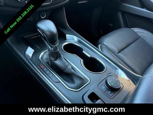 Used 2023 Chevrolet Traverse Premier AWD/4WD image 19