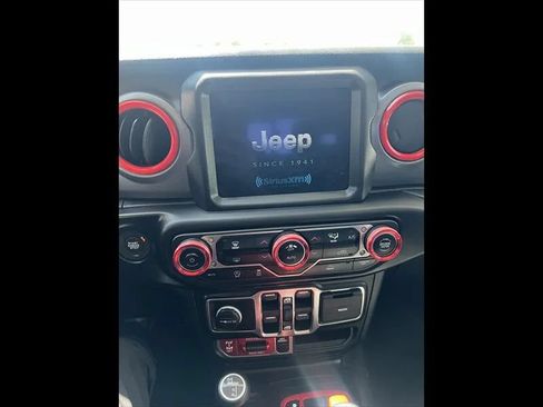 Used 2021 Jeep Gladiator Mojave AWD/4WD image 29
