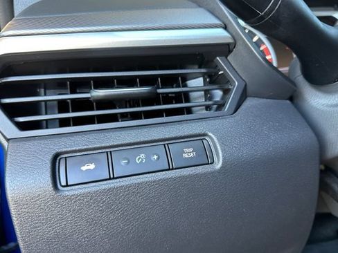 Used 2025 Nissan Altima 2.5 SR FWD image 34