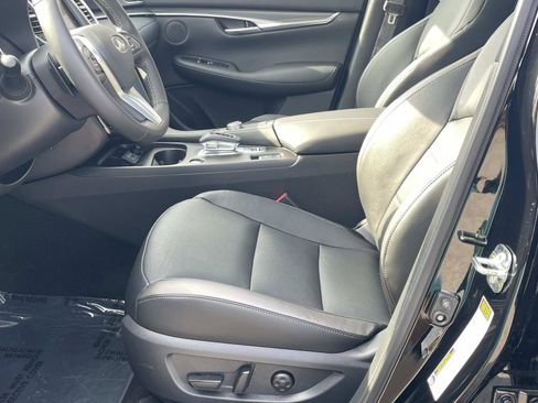 Certified 2025 INFINITI QX50 Luxe image 14